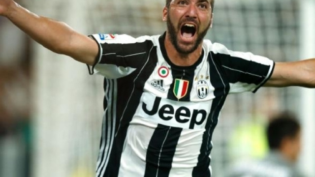 Doppietta per El Pipita Gonzalo Higuain.