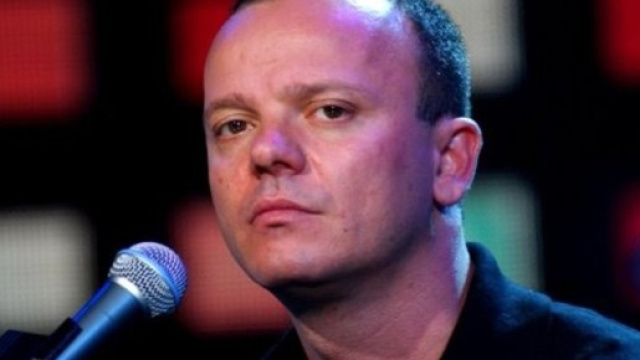 Gigi D'Alessio in polemica contro la giuria di Sanremo