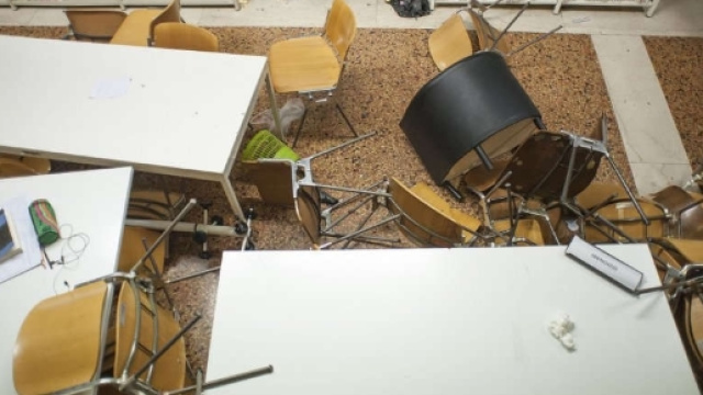 i danni alla biblioteca di lettere