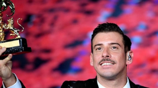 Sanremo 2017: il vincitore &egrave; Francesco Gabbani.