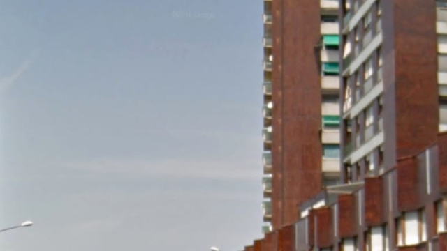 16enne si getta dal balcone durante la perquisizione domiciliare