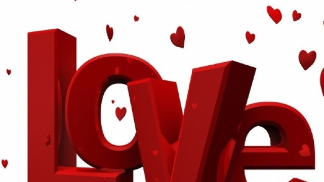 Auguri di San Valentino 2017: messaggi romantici e divertenti