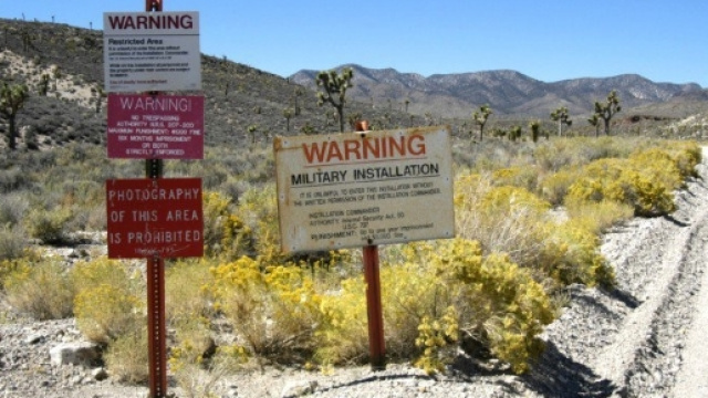 I cartelli di avvertimento dell'Area 51.