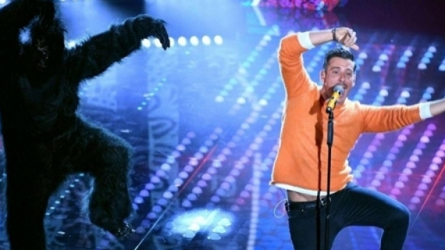 Il vero significato della canzone di Francesco Gabbani.