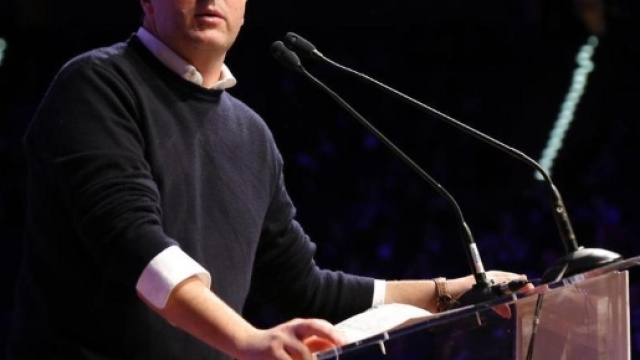 Renzi verso le dimissioni da segretario. &ldquo;O si vota a giugno o si ... - lastampa.it