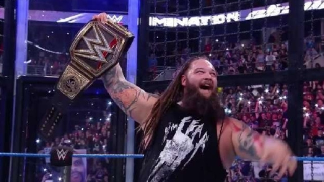 Bray Wyatt trionfatore dell'Elimination Chamber match Foto Sportskeeda.com