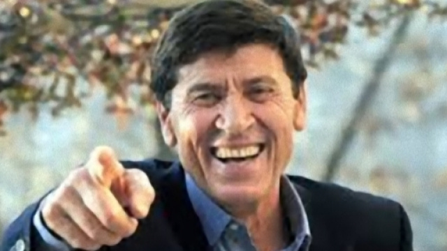 Gianni Morandi conquista i suoi fan.