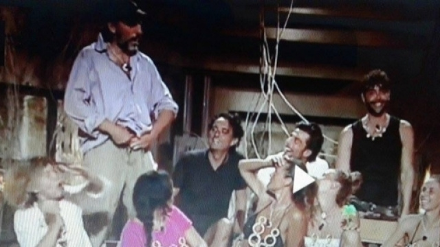 Il gesto di Massimo Ceccherini nei confronti di Giacomo Urtis