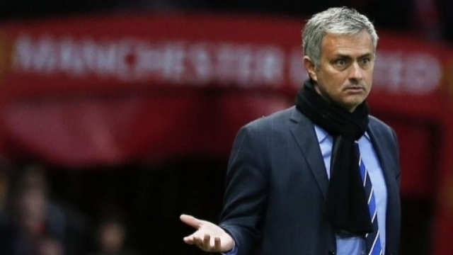 Manchester United: lo Stoke blocca sul pari Mourinho. La traversa ... - superscommesse.it