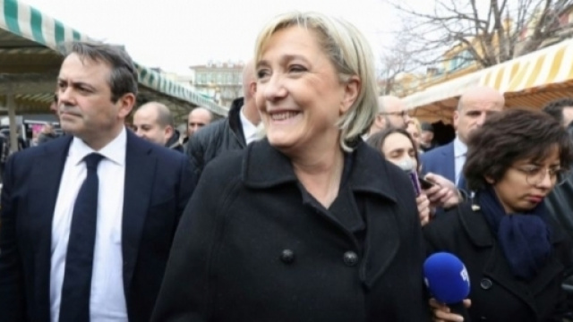 Marine Le Pen s'est rendue &agrave; Nice.