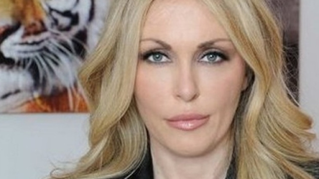 Roberta Bruzzone parla dopo le dichiarazioni della madre di Bossetti su una presunta fecondazione eterologa.