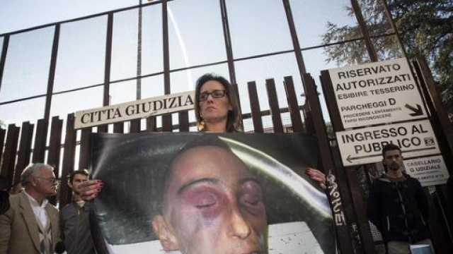 Caso Cucchi: per la sorella Ilaria il giorno della verit&agrave; &egrave; pi&ugrave; vicino. La Procura di Roma ha chiesto il rinvio a giudizio di 5 militari. Foto twitter