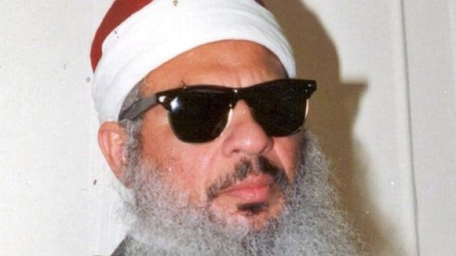 &Egrave; morto in carcere lo 'sceicco cieco', temibile terrorista e leader carismatico di un gruppo militante islamista.