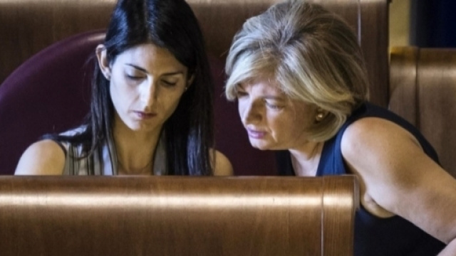 M5S, Roma: 'fuoco amico' contro la giunta di Virginia Raggi | panorama.it