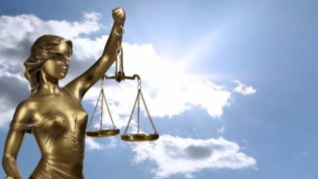 Payer pour les frais de justice du maire de Givors ne plait pas &agrave; tous - mygodpictures.com