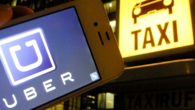 Taxi fermi a Roma, per protesta contro Uber. Mobilitazioni anche a Torino e Milano