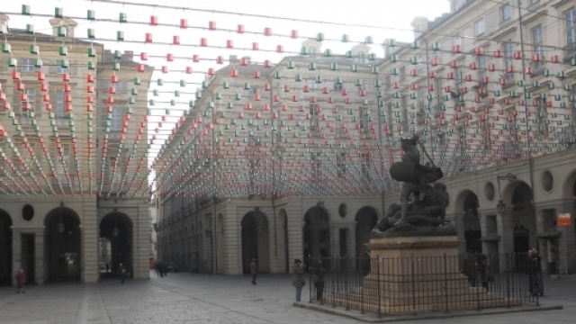 Piazza Palazzo di Citt&agrave;, sede del Comune di Torino.