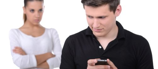 Ci&uacute;mes excessivo pode levar as pessoas a fazerem coisas secretamente