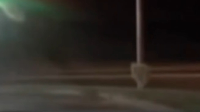 Alieni e UFO: strano avvistamento, una navicella trasportata su un camion?