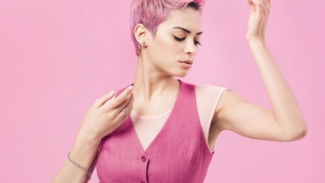 Cosa pensa Lele Esposito di Elodie a Sanremo? - SuperStarZ - superstarz.com