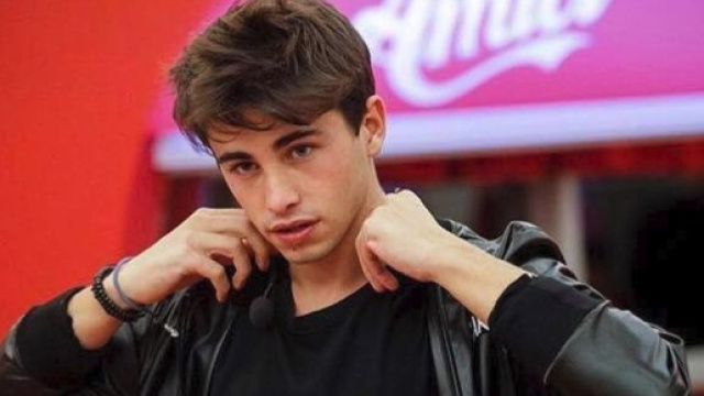 Riccardo in sfida? Anticipazioni Amici | Velvet Music Italia - velvetmusic.it