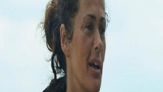 Samantha De grenet lascia l'isola? richiede l'aiuto di un medico per le punture dei mosquitos