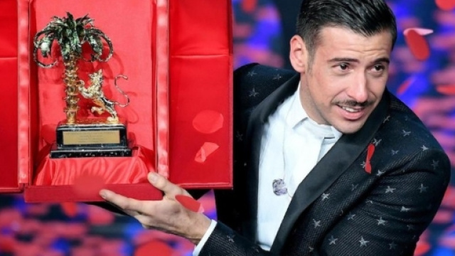 Sanremo 2017: Francesco Gabbani trionfa dopo numerose delusioni