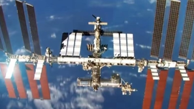 Mark Zuckerberg Hosting Facebook Live with ISS Astronauts ... - digitaltrends.com