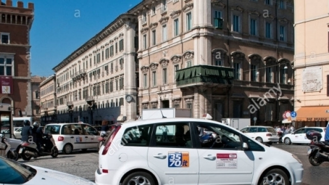 taxi di roma in sciopero da tre giorni