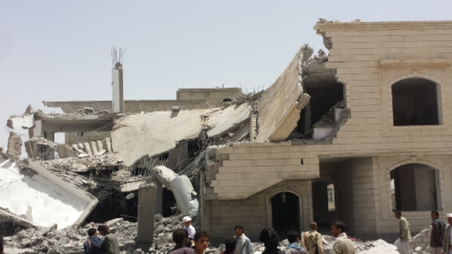 bombardamento yemen mocha taiz