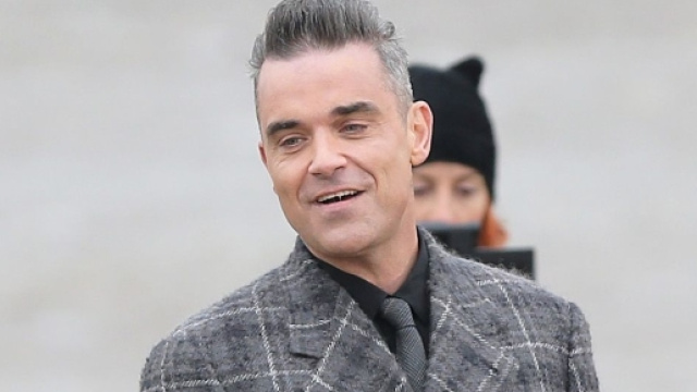 Robbie Williams dreaming of a GREY Christmas as silver fox films ... - mirror.co.uk