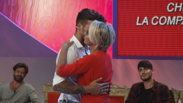 Uomini e Donne: le prime esterne di Claudio e il ritorno di Andrea ... - panorama.it