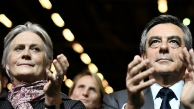 Fillon arrivera-t-il &agrave; se sortir du FillonP&eacute;n&eacute;lopegate ?