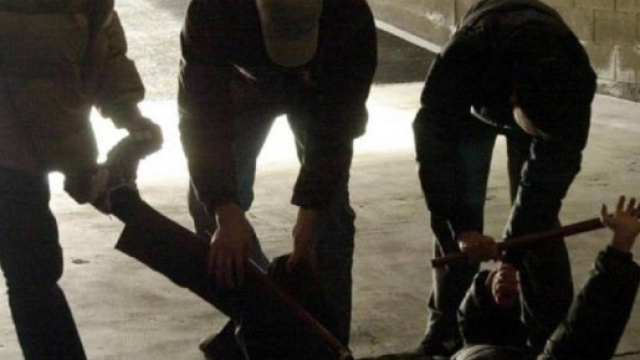 Milano, ventenne picchiato selvaggiamente da 15 persone