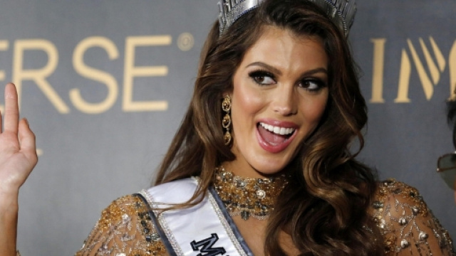 Miss Universo, trionfa Iris Mittenaere: che tifosa per la Francia ... - corrieredellosport.it