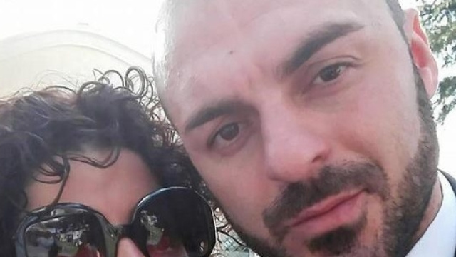 Roberta Smargiassi e Fabio Di Lello erano freschi di nozze, si erano sposati nell'ottobre del 2015. Foto: Facebook