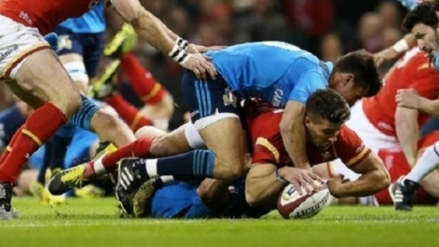 Un momento della sfida tra Galles ed Italia disputata a Cardiff nell'edizione 2016 del torneo delle 'Sei Nazioni'