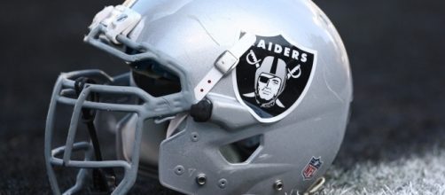 Star offensive lineman unhurt in raft accident - themodelbakery.com