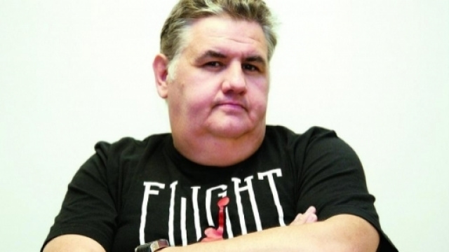 CLASH&nbsp;: Pierre M&eacute;n&egrave;s d&eacute;truit un internaute sur Twitter&nbsp;!