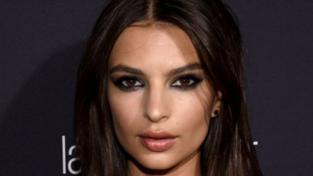 Emily Ratajkowski ancora una volta vittima degli hacker