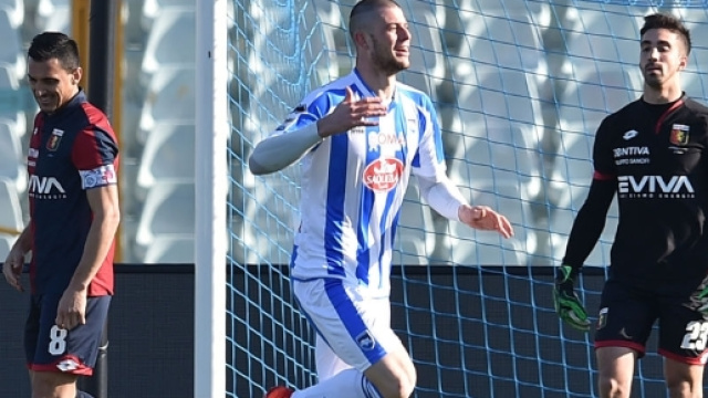 Genoa travolto dal Pescara, crisi nera per il club di Preziosi