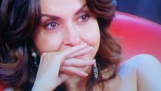 Sabrina Ferilli in lacrime ad Amici per l'uscita di Luca | Social24.it - social24.it