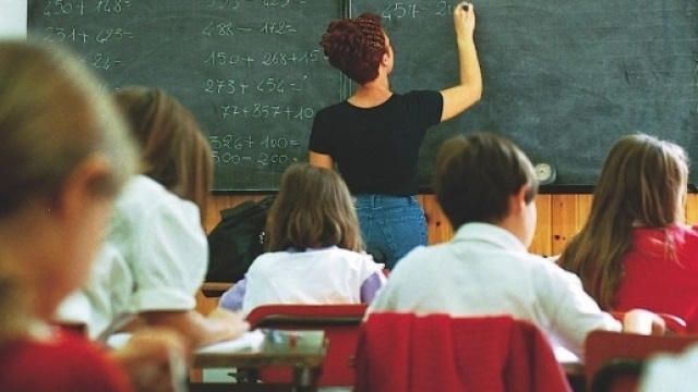 Ultime news scuola, 21 febbraio 2017: DS potr&agrave; sospendere il prof senza dover rispettare alcun termine