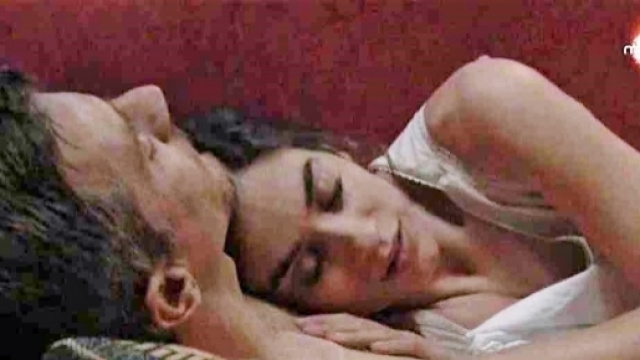 Una Vita, puntate spagnole: Teresa e Mauro fanno l'amore