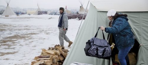 Dakota Access Pipeline protesters dig in for a bitter-cold winter - newsok.com