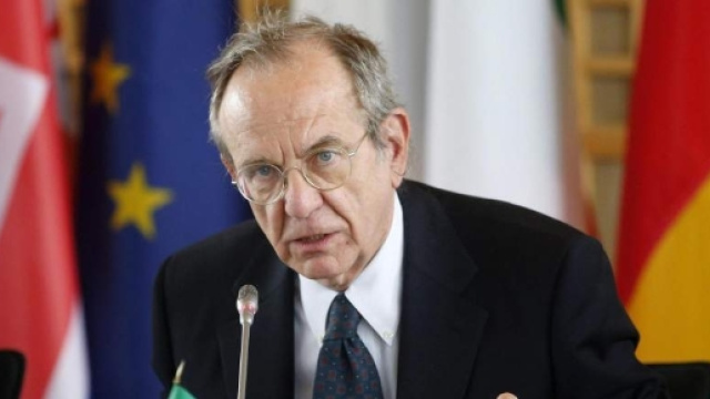 BpVi e Vb, Padoan: &laquo;intervento Stato? Devono chiedercelo loro&raquo; | Vvox - vvox.it