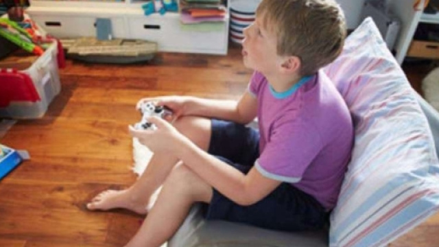 Dipendenza dai videogiochi, sempre pi&ugrave; bambini entrano nel tunnel