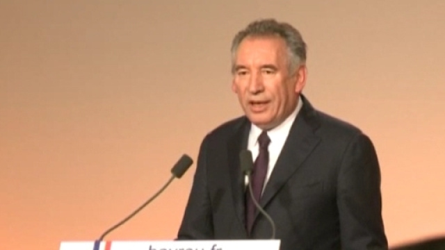 Fran&ccedil;ois Bayrou pose quatre conditions pour une alliance avec Emmanuel Macron. Qu'elle se fasse ou non, il ne se pr&eacute;sentera pas