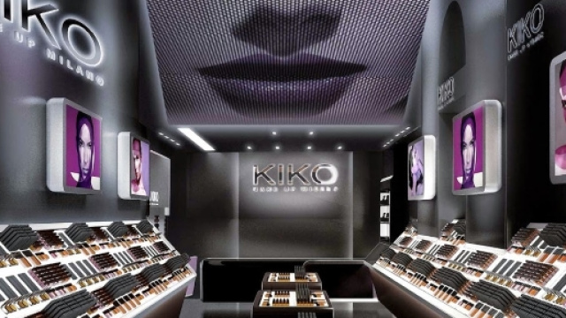 Kiko assume personale in diverse citt&agrave;