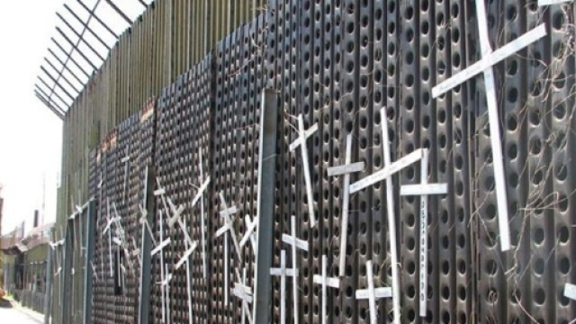 Tijuana, citt&agrave; sotto il muro che divide l'America